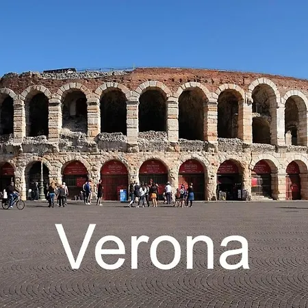 Il Portico شقة بسكييرا ديل غاردا